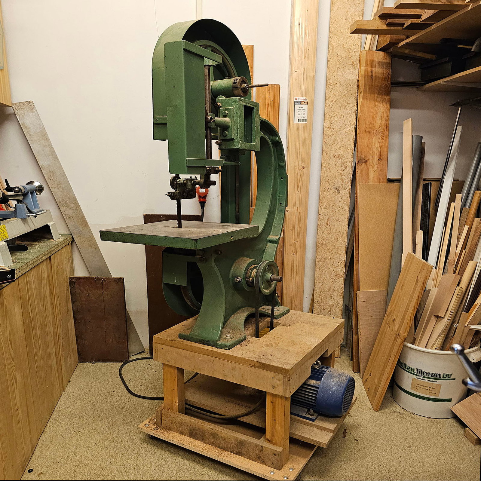Vintage 380V Electric Band Saw from the G. Perlee Workshop (1 of 5)