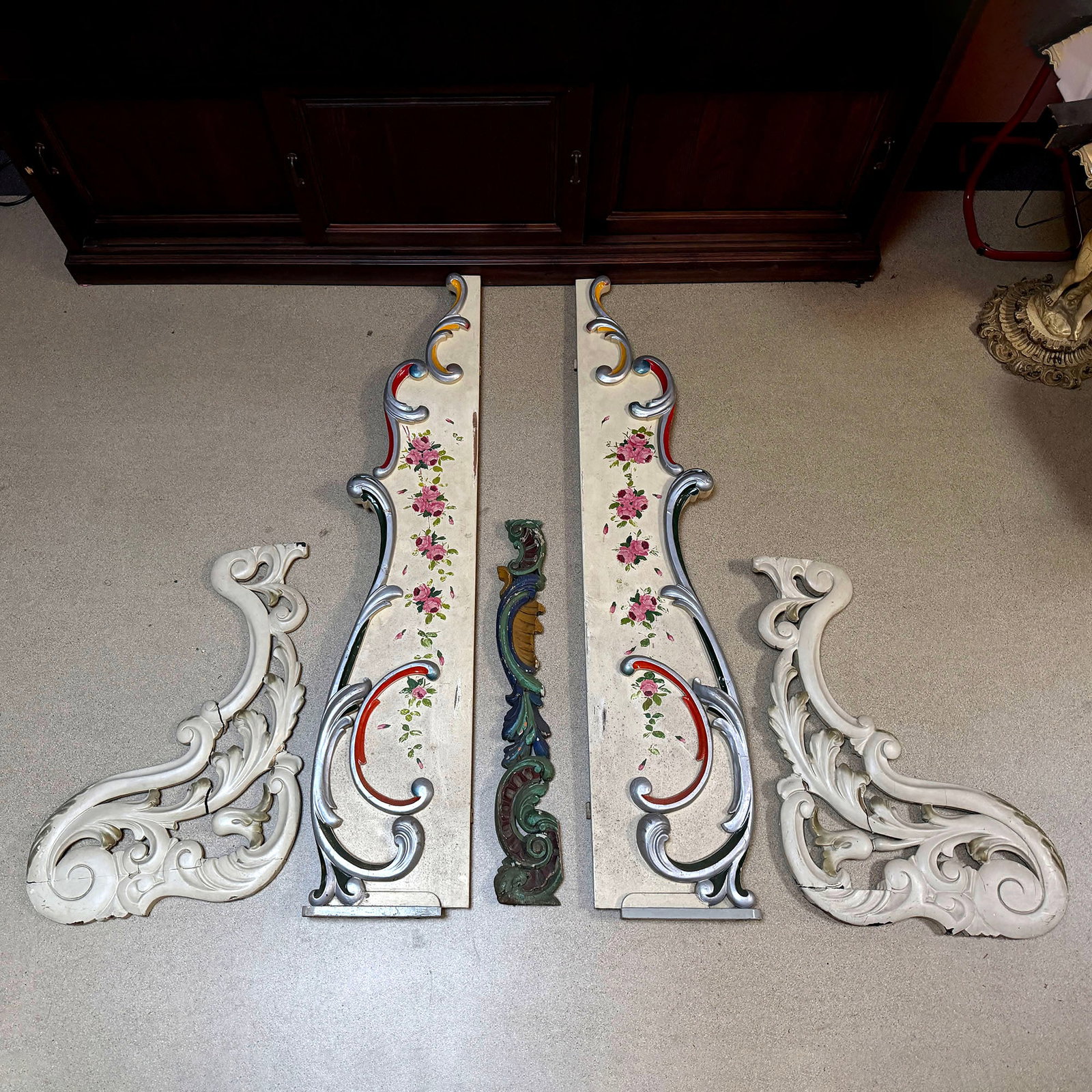 Lot of 2 "Het Puntkappie" Organ Panels, Gavioli Organ Column and 2 Grand Piano Keyframe Supports (1 of 5)