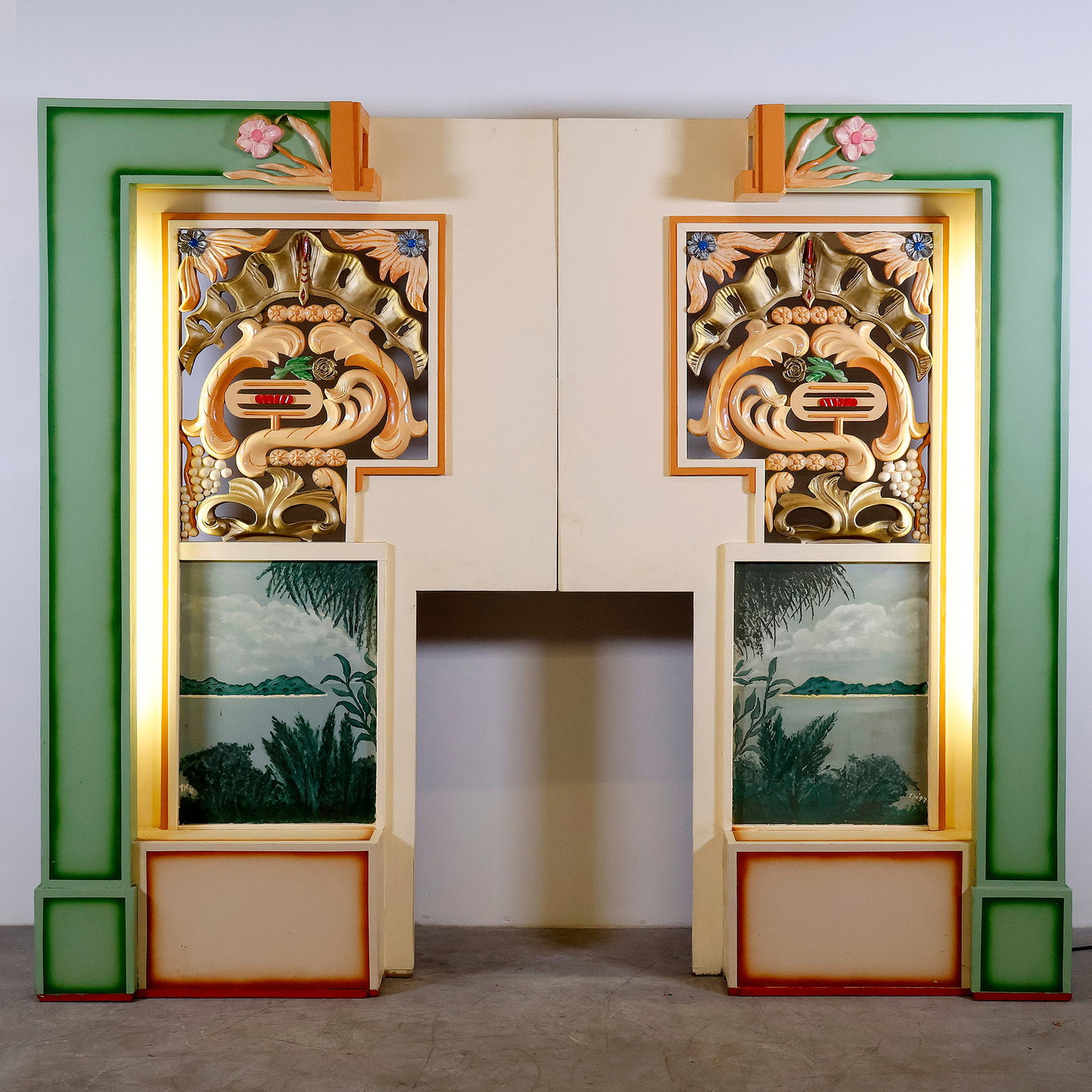 Set of 2 Decap Style Organ Facade Panels with Light (1 of 9)