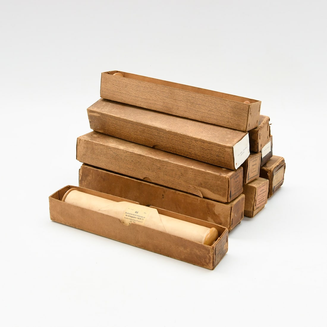 Lot of 10 Original Hupfeld Helios Music Rolls: Lot of 10 Original Hupfeld Helios Music Rolls. Various conditions. Measurements provided for a single roll in box. Dimensions (H x W x D): 7 x 38 x 6 cm. Location: Dutch Auction Company, Tilburg, The 