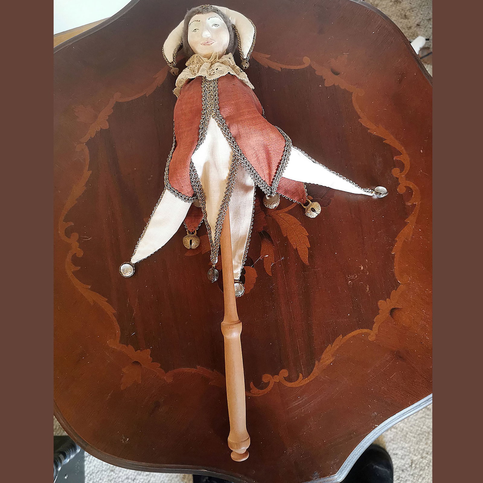 Marotte Jester with a Built-In Music Box: Very rare marotte jester with a built-in music box. In a very good working condition, see provided video link. Comes from the Werner Tschudin collection, Switzerland. Dimensions (H x W x D): 42 x cm. 