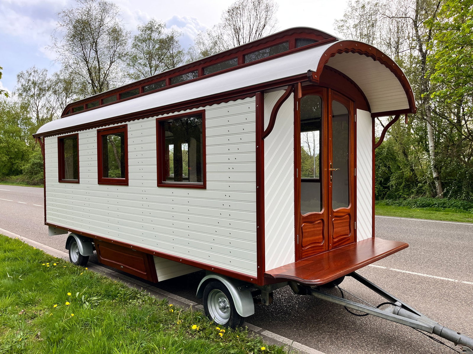 6 Meter Long Gypsy Wagon with the Famous Raised 'Cuckoo' Roof (ca. 2018) (1 of 20)
