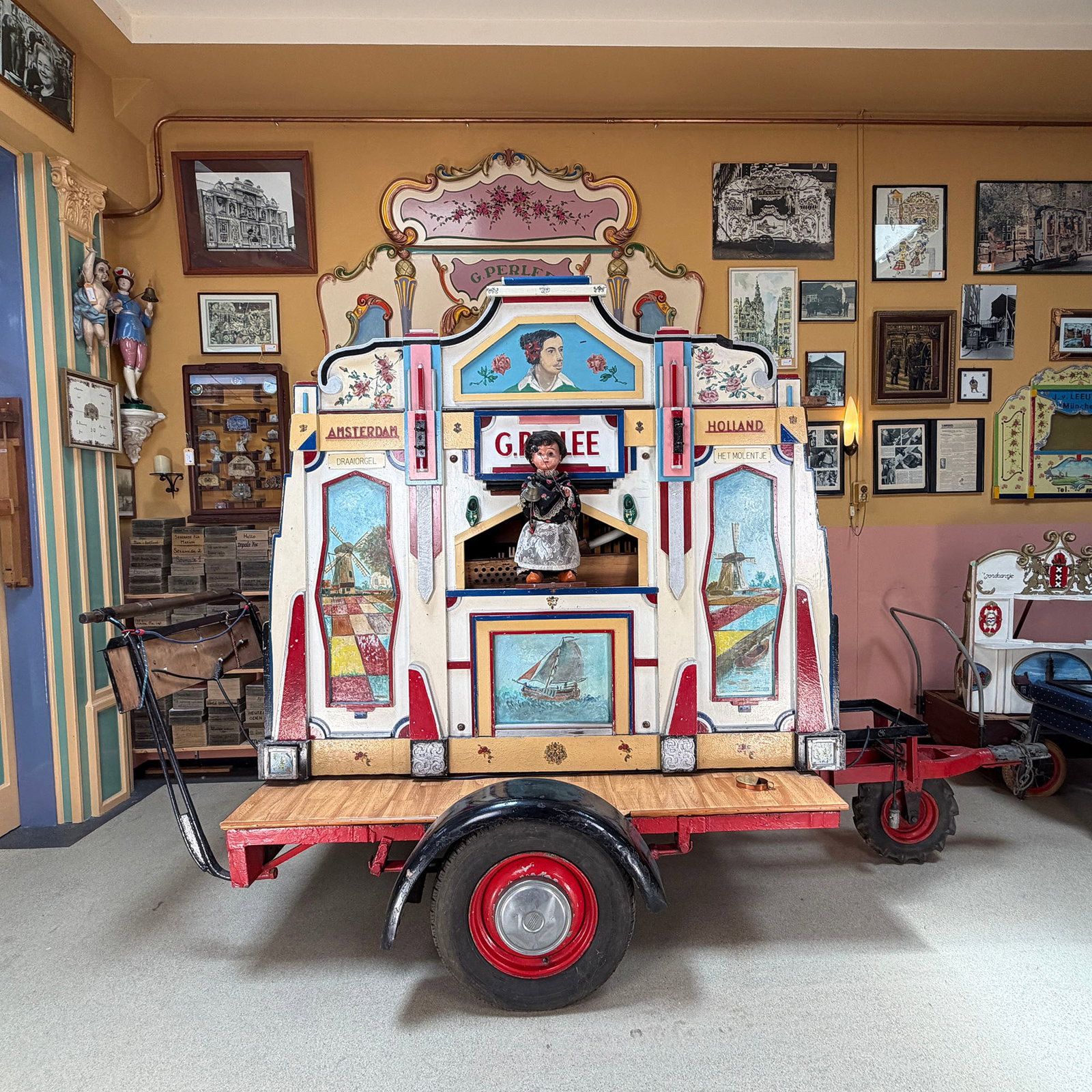 41-key G. Perlee Street Organ (1 of 17)
