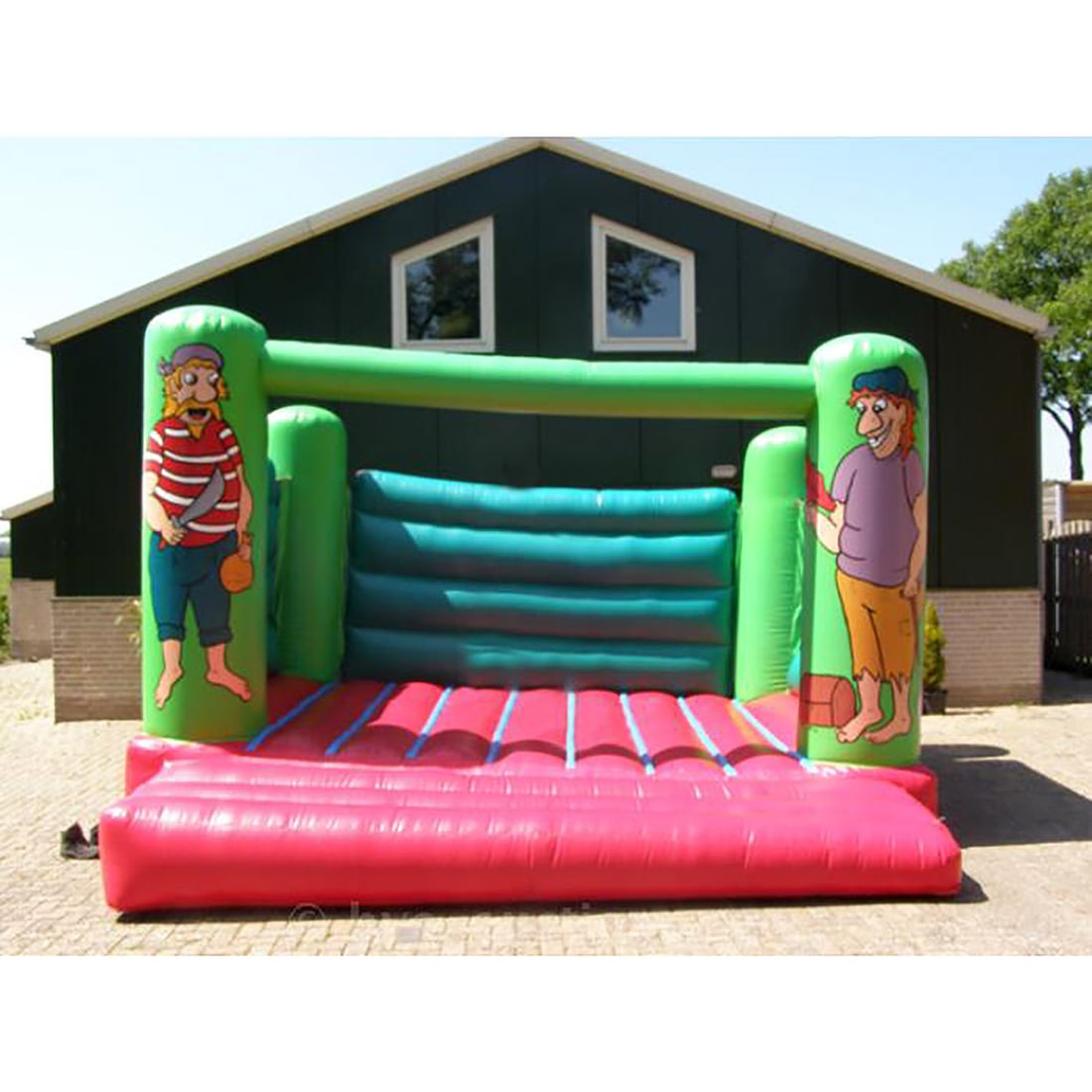 Open Pirate Theme Bouncy Castle (1 of 6)