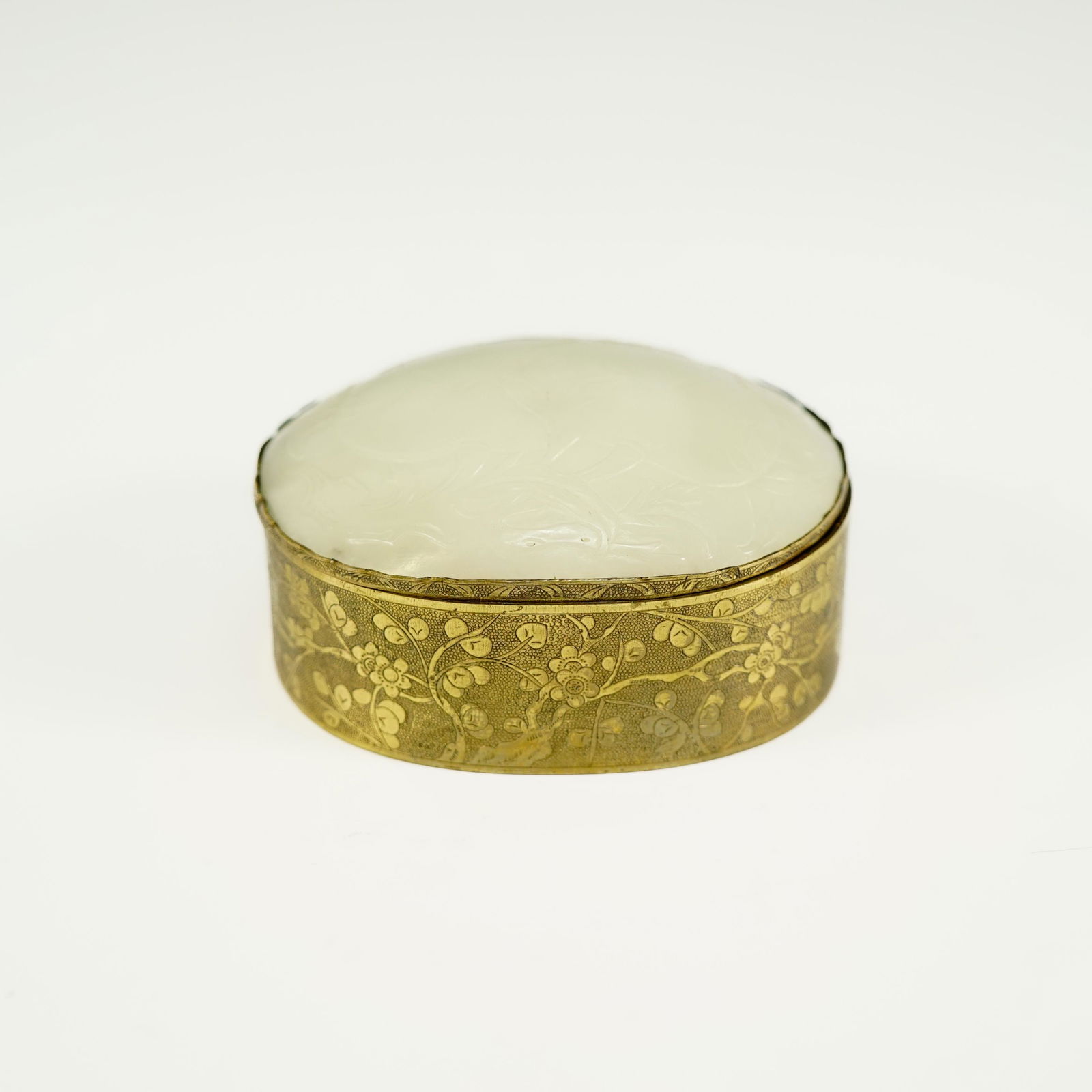 CHINESE BRONZE BOX WITH WHITE JADE (1 of 10)