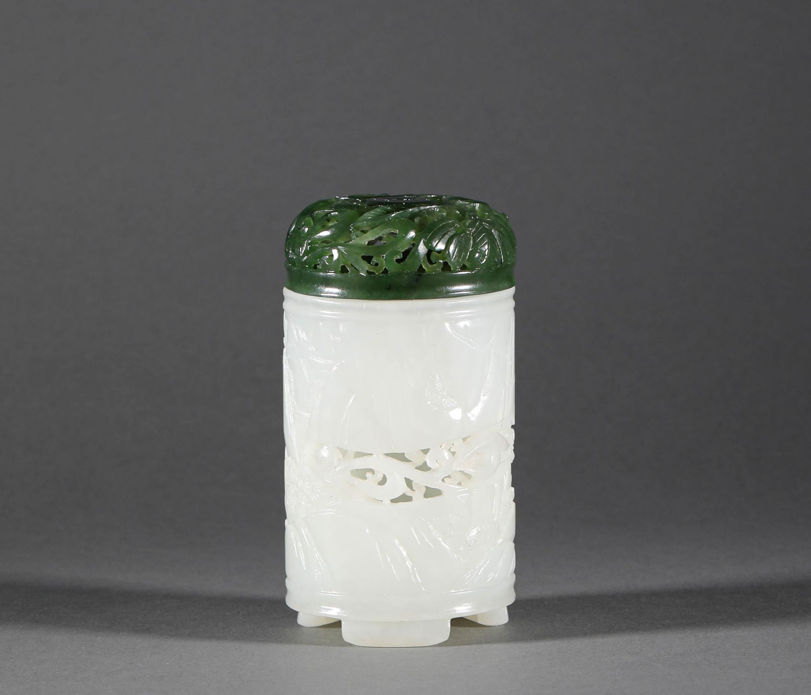 Qing Dynasty - Hetian Jade and Jasper Aromatherapy: H:4inï¼ˆ10.2cmï¼‰ D:2inï¼ˆ5.2cmï¼‰Wt:0.547lb(284g)