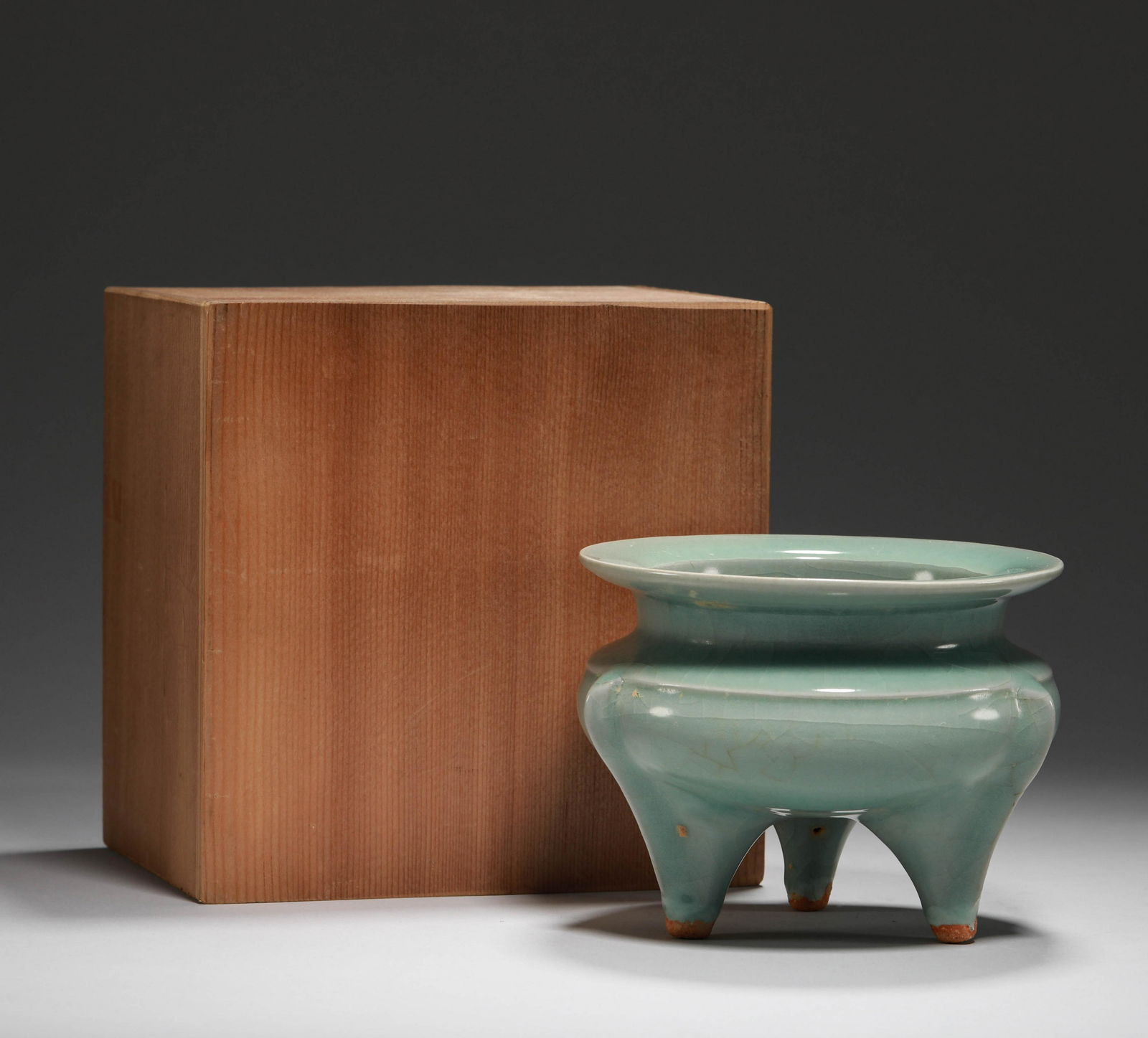 Song Dynasty - Longquan Three-legged Stove (1 of 7)