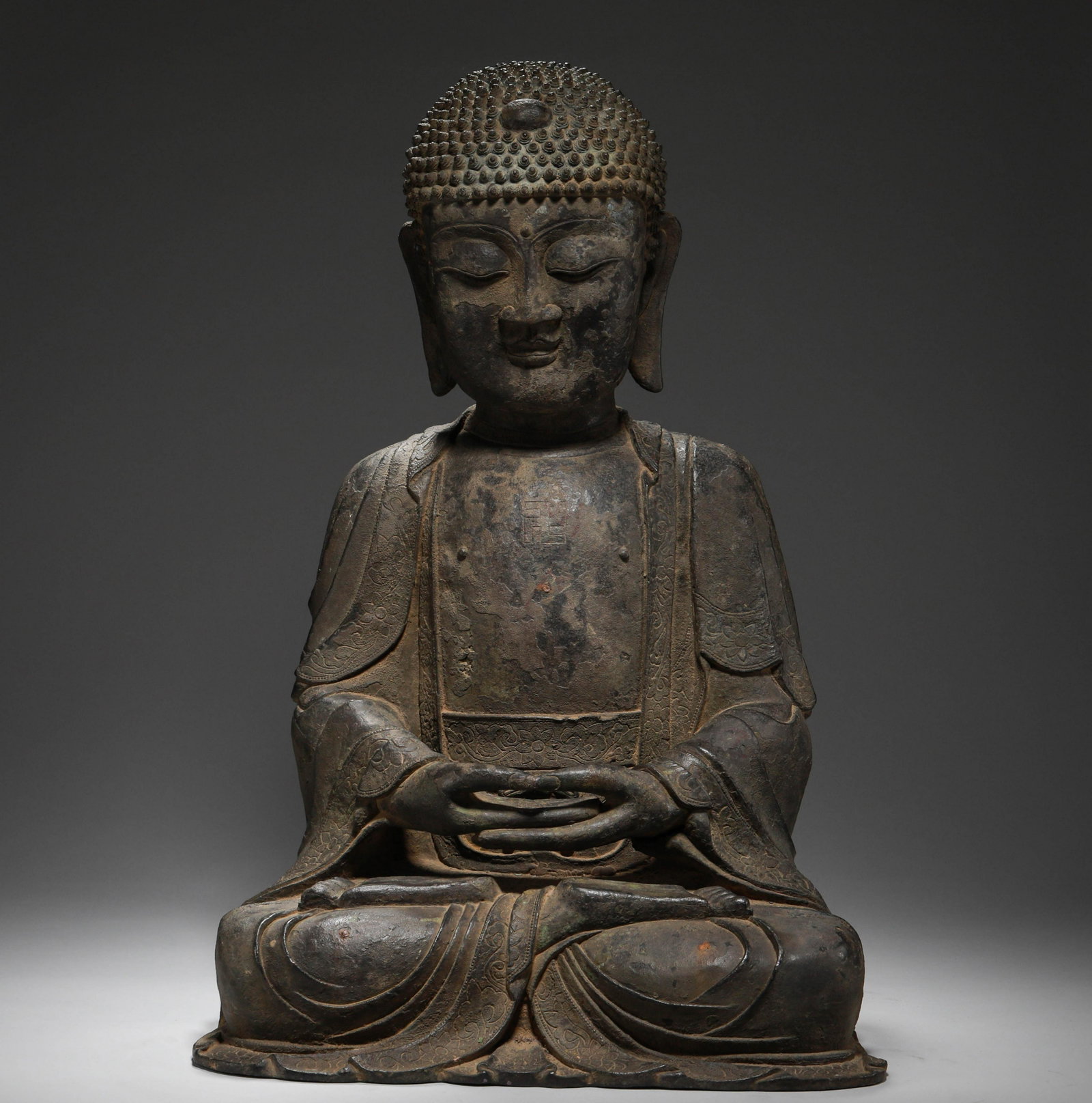 Statue of Sakyamuni with copper embryo in Ming Dynasty: W:37cm H:54cm
