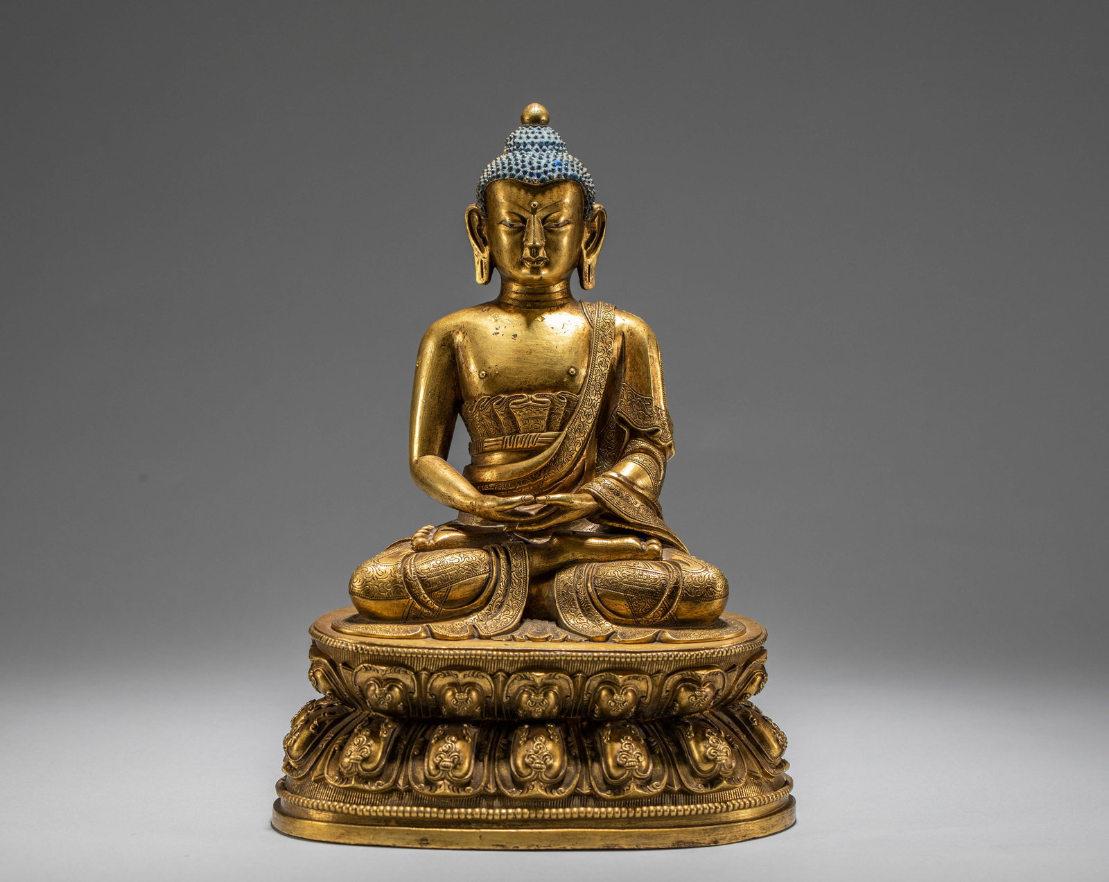 Bronze gilded Buddha statues of the Qing Dynasty (1 of 10)