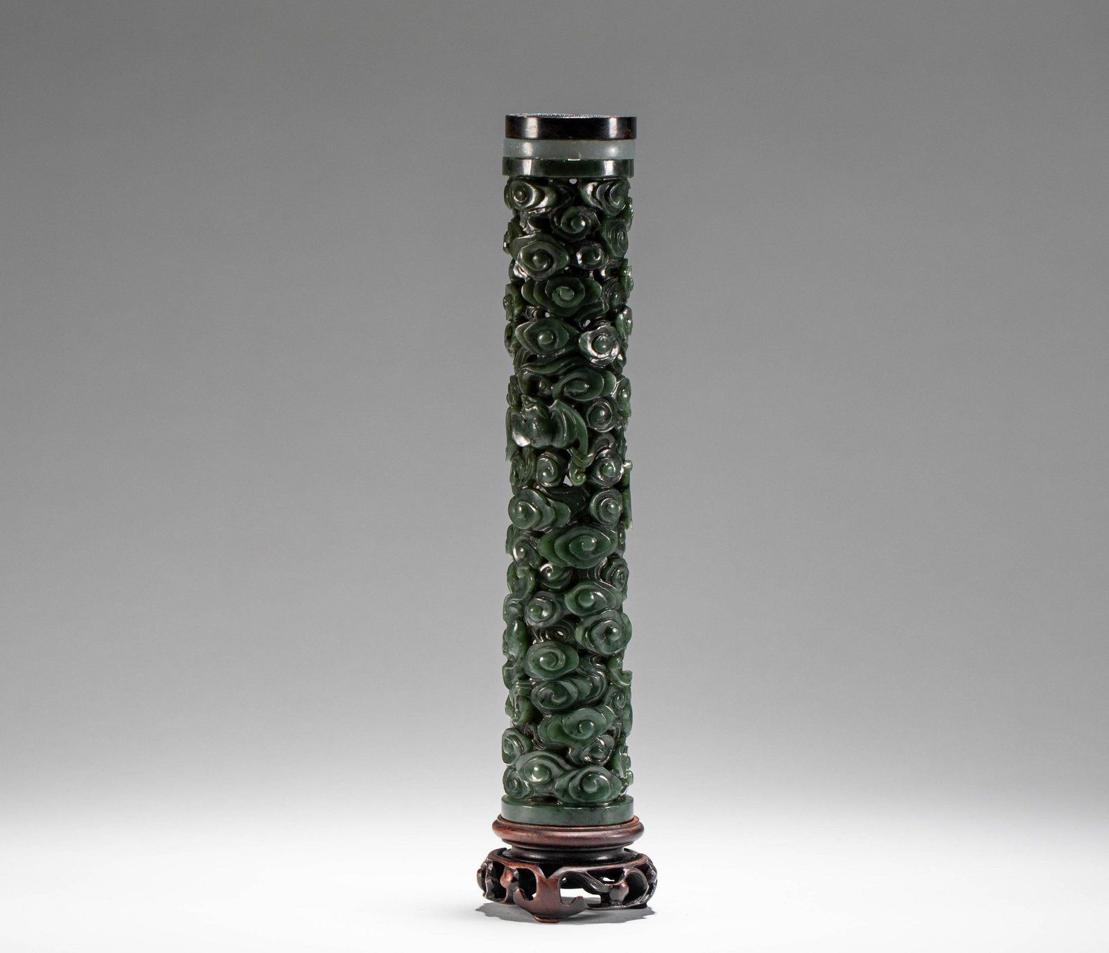 Jasper incense canister of Qing Dynasty (1 of 7)