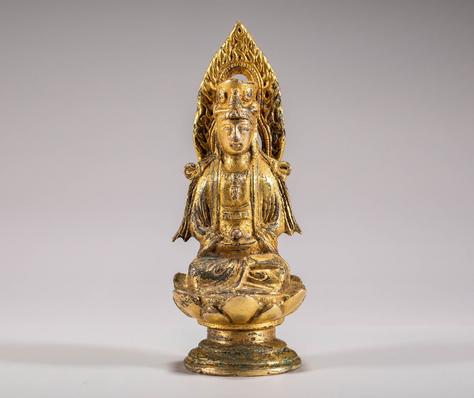 Bronze gilded Buddha statues of Liao Dynasty (1 of 7)