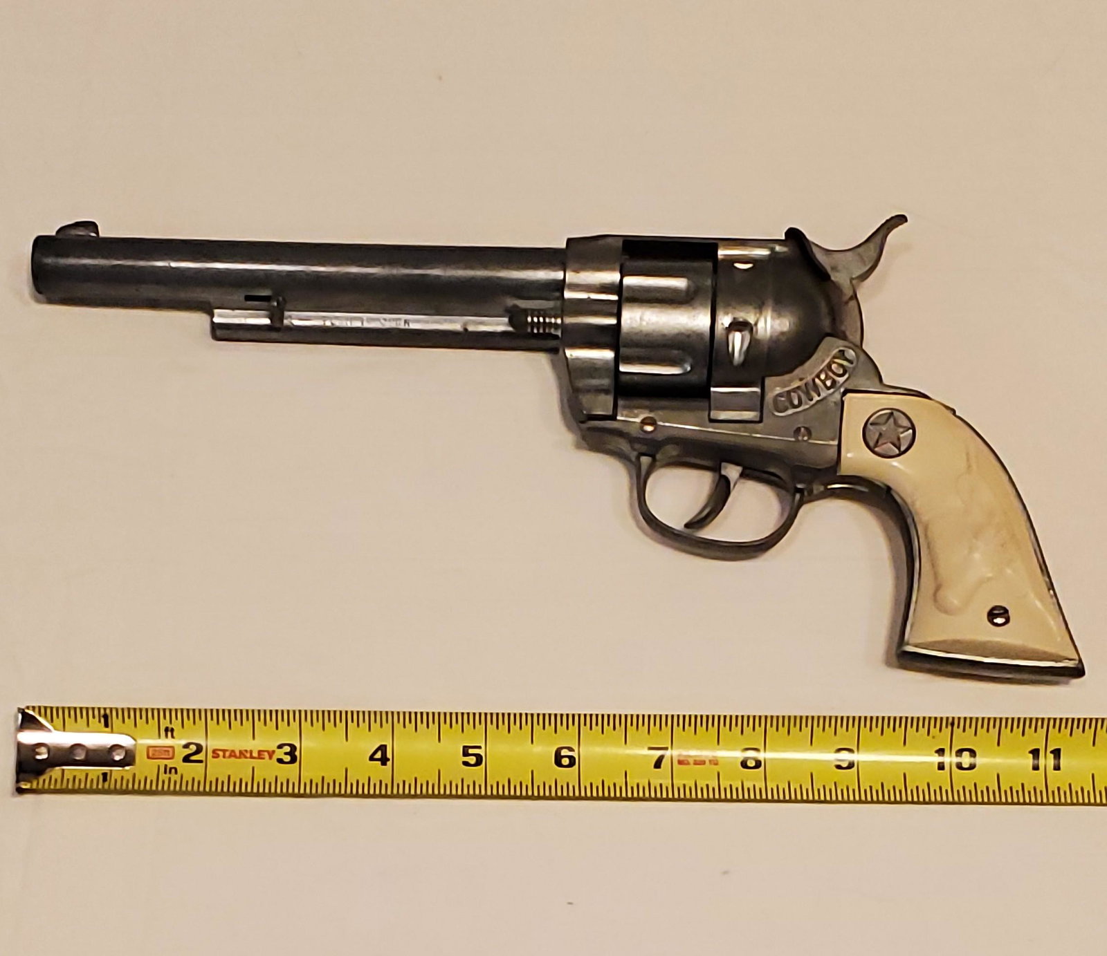 Vintage Cowboy Cap Gun: normal wear for age