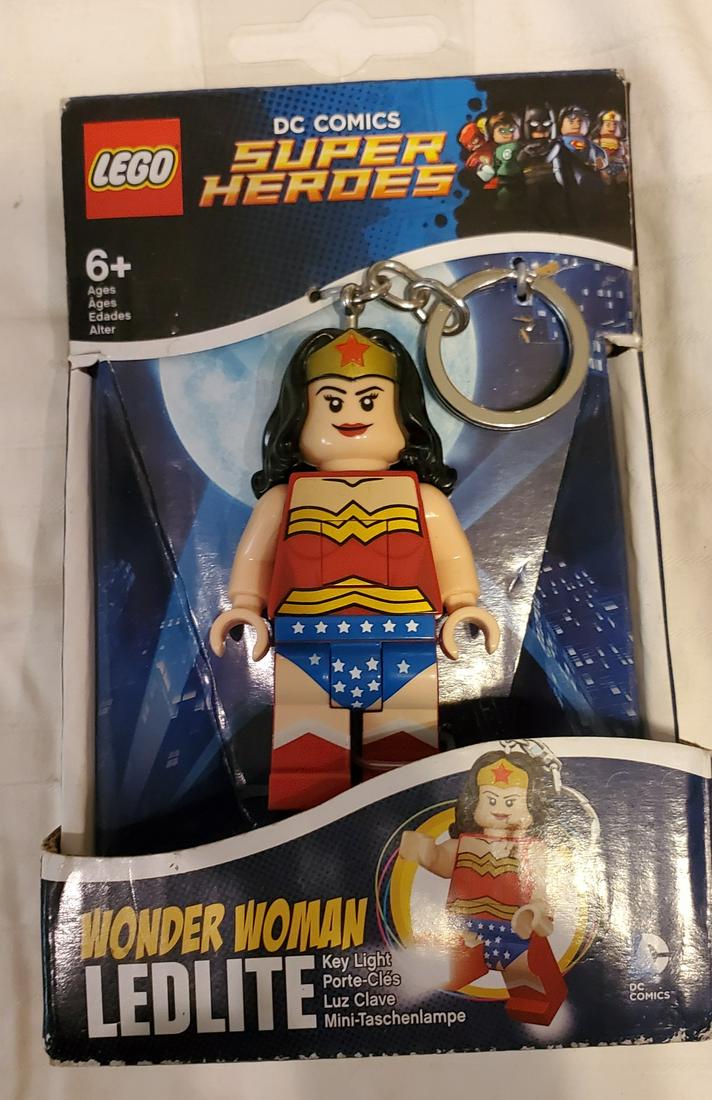 Lego Wonder Woman LED Keychain Lite: nip