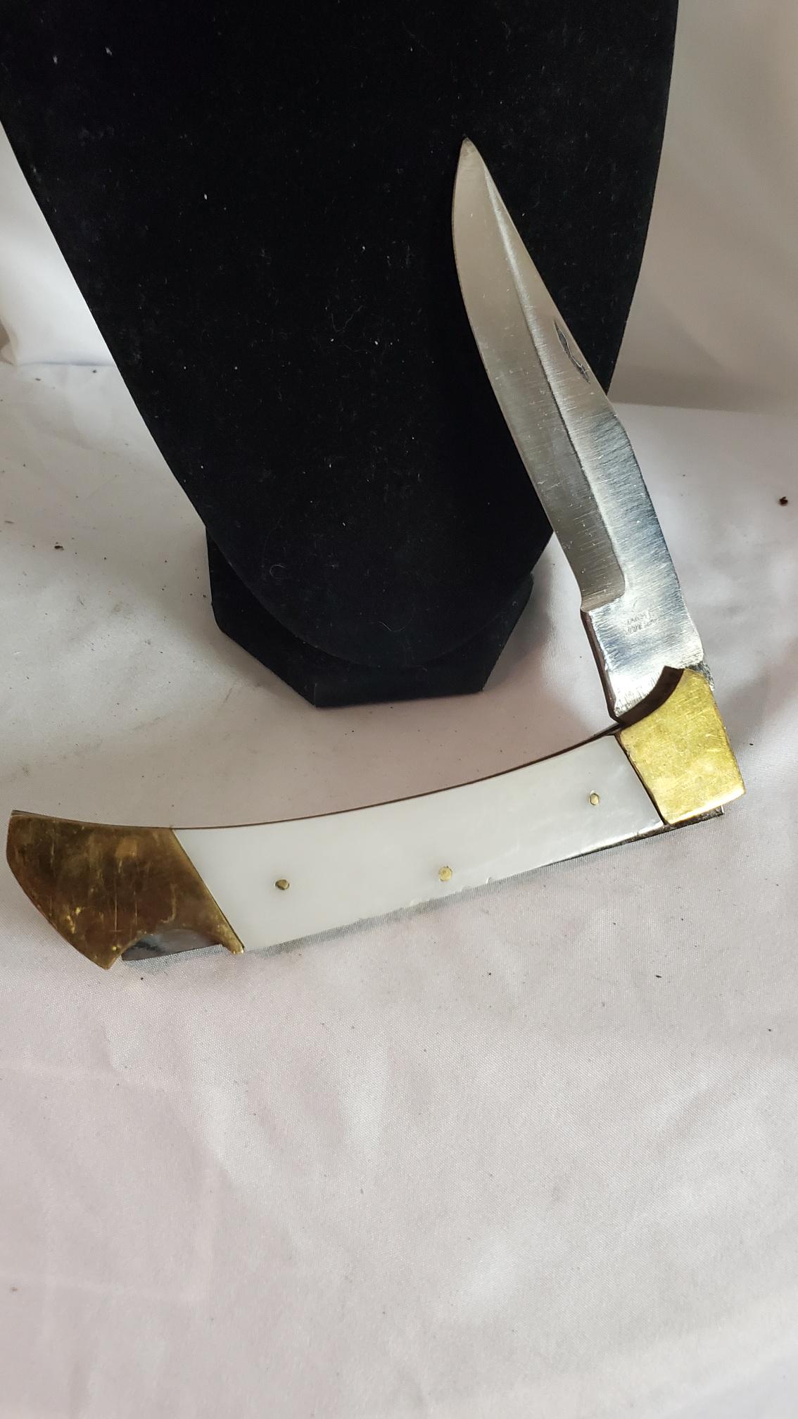 Large Folding Knife (1 of 4)