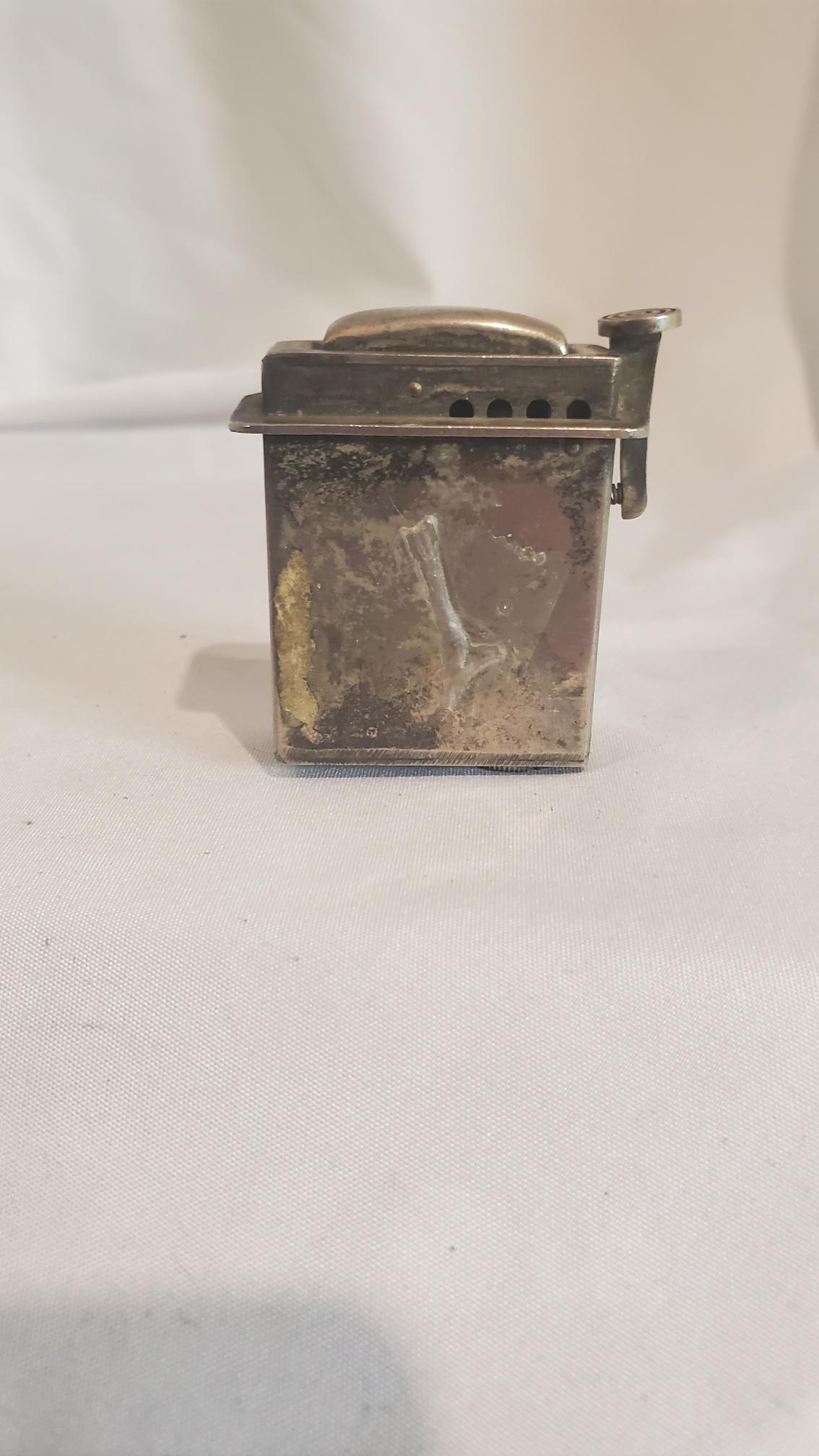 Vintage Flint Lighter: Please refer to all photos to see condition, we will answer to the best of our ability any questions you may have.