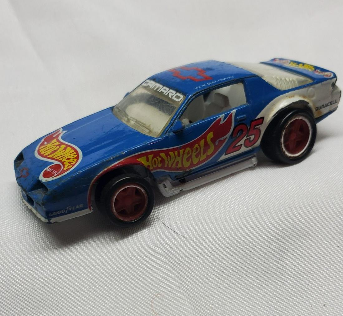 Estate auction of collection of vintage Hot Wheels: This auction contains both vintage, and new Hotwheels, and Matchbox vehicles. There is also groups of unidentified or off brands as well as brand items. . Feel free to ask questions regarding any conc