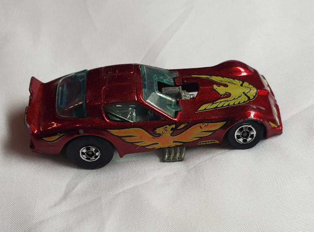 Estate auction of collection of vintage Hot Wheels: This auction contains both vintage, and new Hotwheels, and Matchbox vehicles. There is also groups of unidentified or off brands as well as brand items. . Feel free to ask questions regarding any conc