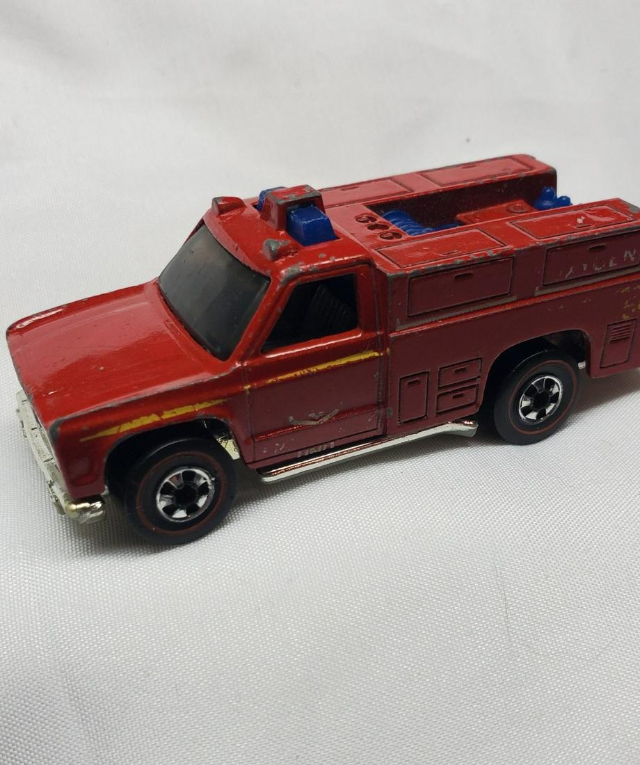 Estate auction of collection of vintage Hot Wheels: This auction contains both vintage, and new Hotwheels, and Matchbox vehicles. There is also groups of unidentified or off brands as well as brand items. . Feel free to ask questions regarding any conc