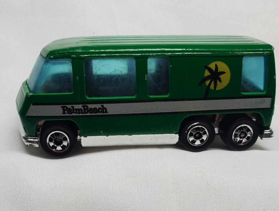 Estate auction of collection of vintage Hot Wheels: This auction contains both vintage, and new Hotwheels, and Matchbox vehicles. There is also groups of unidentified or off brands as well as brand items. . Feel free to ask questions regarding any conc