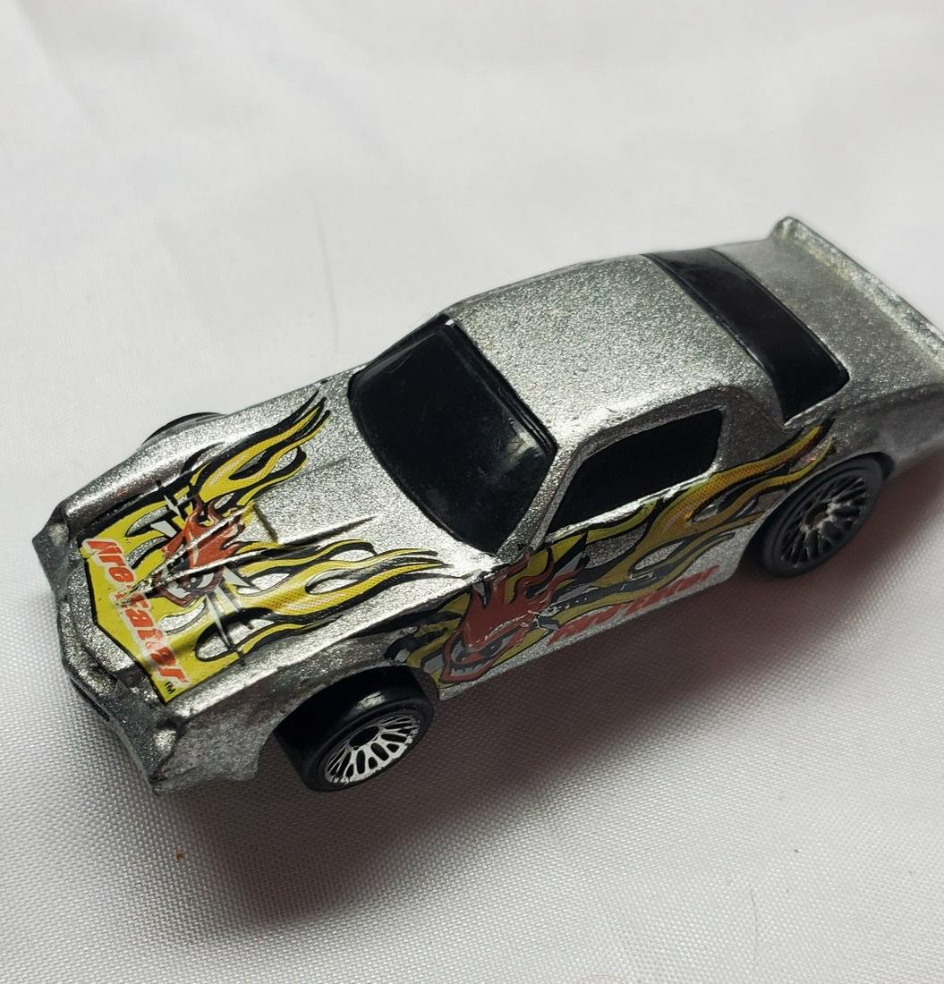 Estate auction of collection of vintage Hot Wheels: This auction contains both vintage, and new Hotwheels, and Matchbox vehicles. There is also groups of unidentified or off brands as well as brand items. . Feel free to ask questions regarding any conc