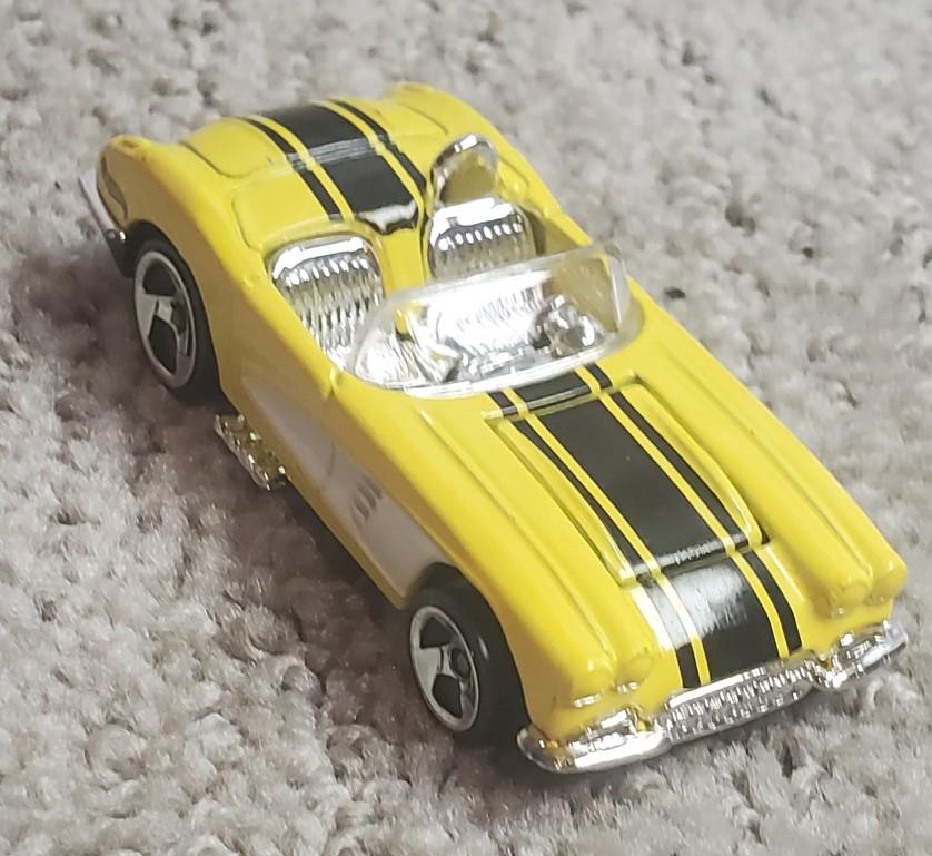 Estate auction of collection of vintage Hot Wheels: This auction contains both vintage, and new Hotwheels, and Matchbox vehicles. There is also groups of unidentified or off brands as well as brand items. . Feel free to ask questions regarding any conc