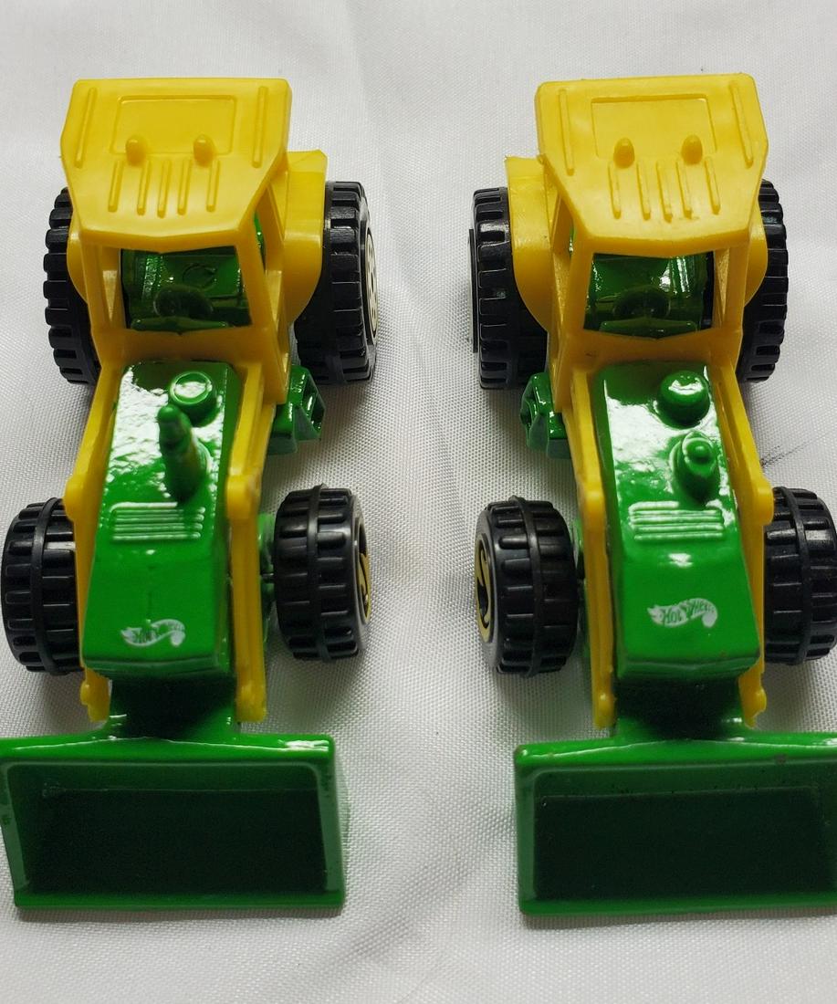 Estate auction of collection of vintage Hot Wheels some: This auction contains both vintage, and new Hotwheels, and Matchbox vehicles. There is also groups of unidentified or off brands as well as brand items. . Feel free to ask questions regarding any conc