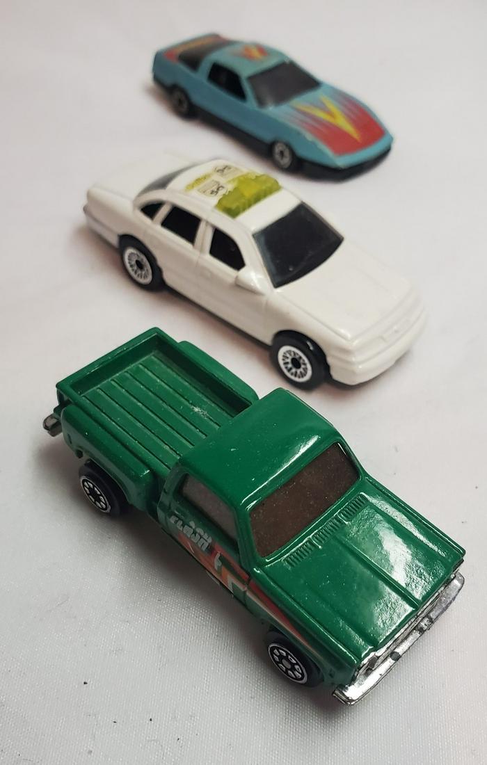 Estate auction of collection of vintage miscellaneous: This auction contains both vintage, and new Hotwheels, and Matchbox vehicles. There is also groups of unidentified or off brands as well as brand items. . Feel free to ask questions regarding any conc