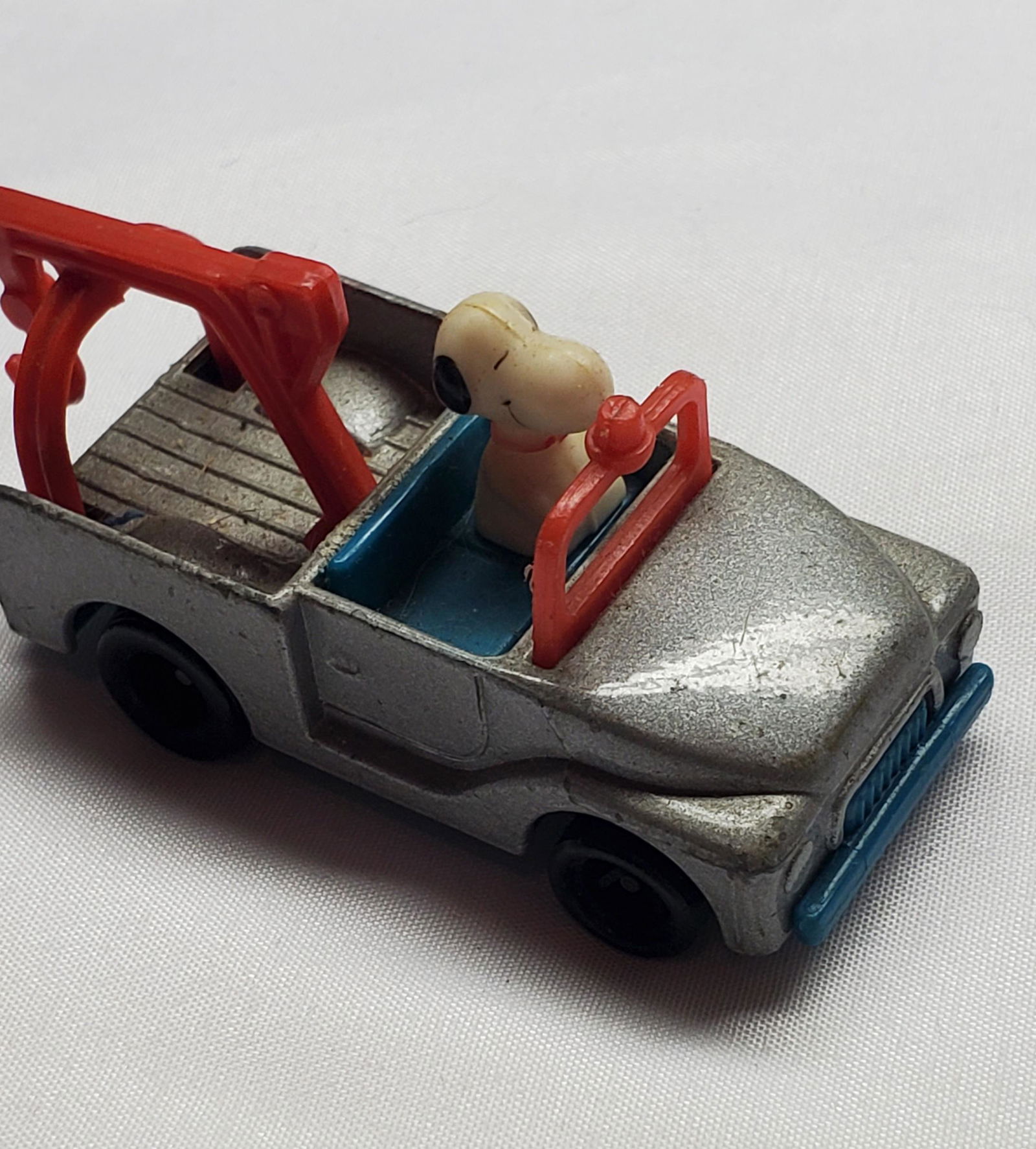 Estate auction of collection of fun assorted  vintage (1 of 5)