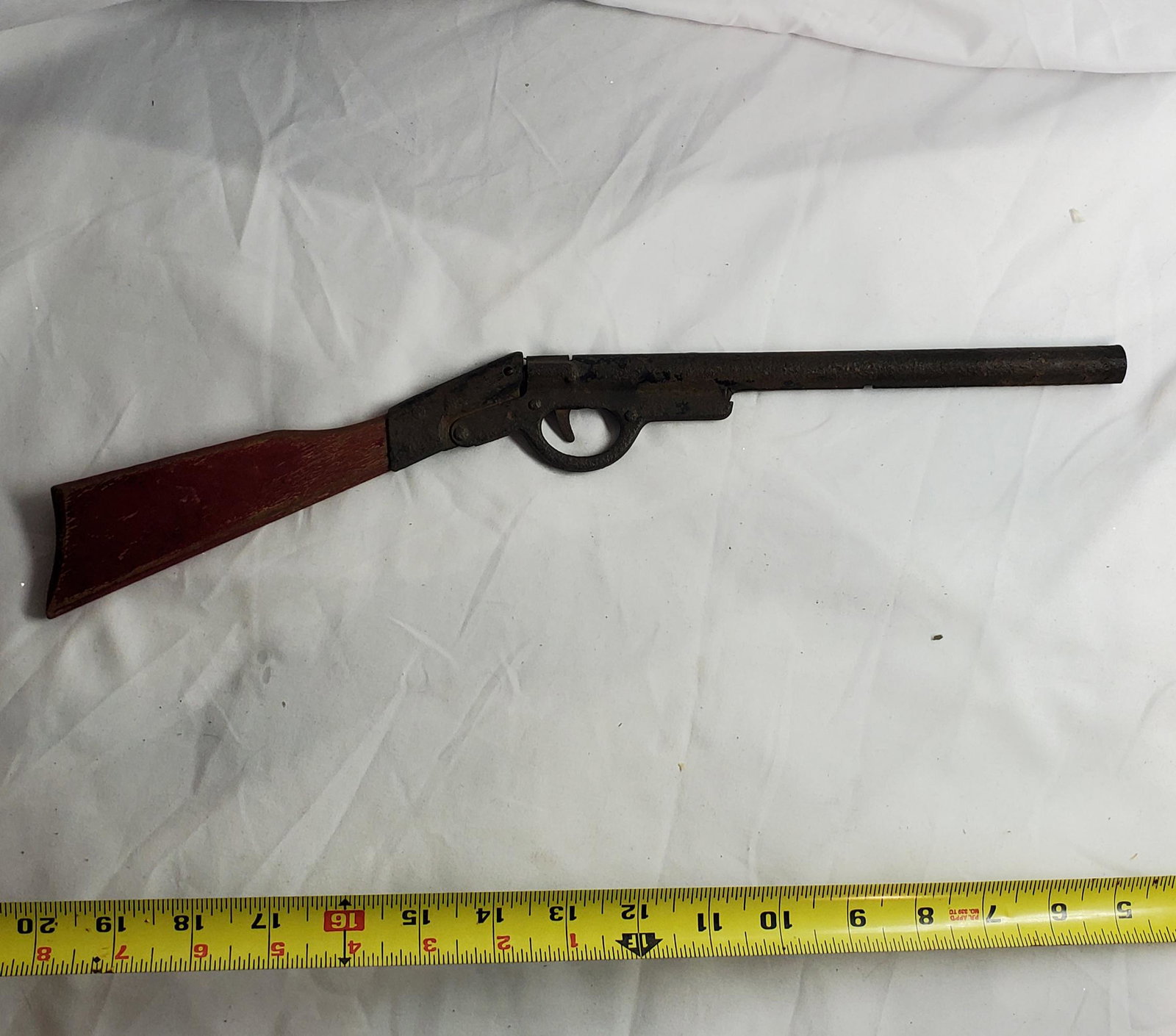 Vintage Rifle Cap Gun: Rifle cap gun apereas to be in working condition normal wear for age. Please ask questions and as always refer to photo for condition.