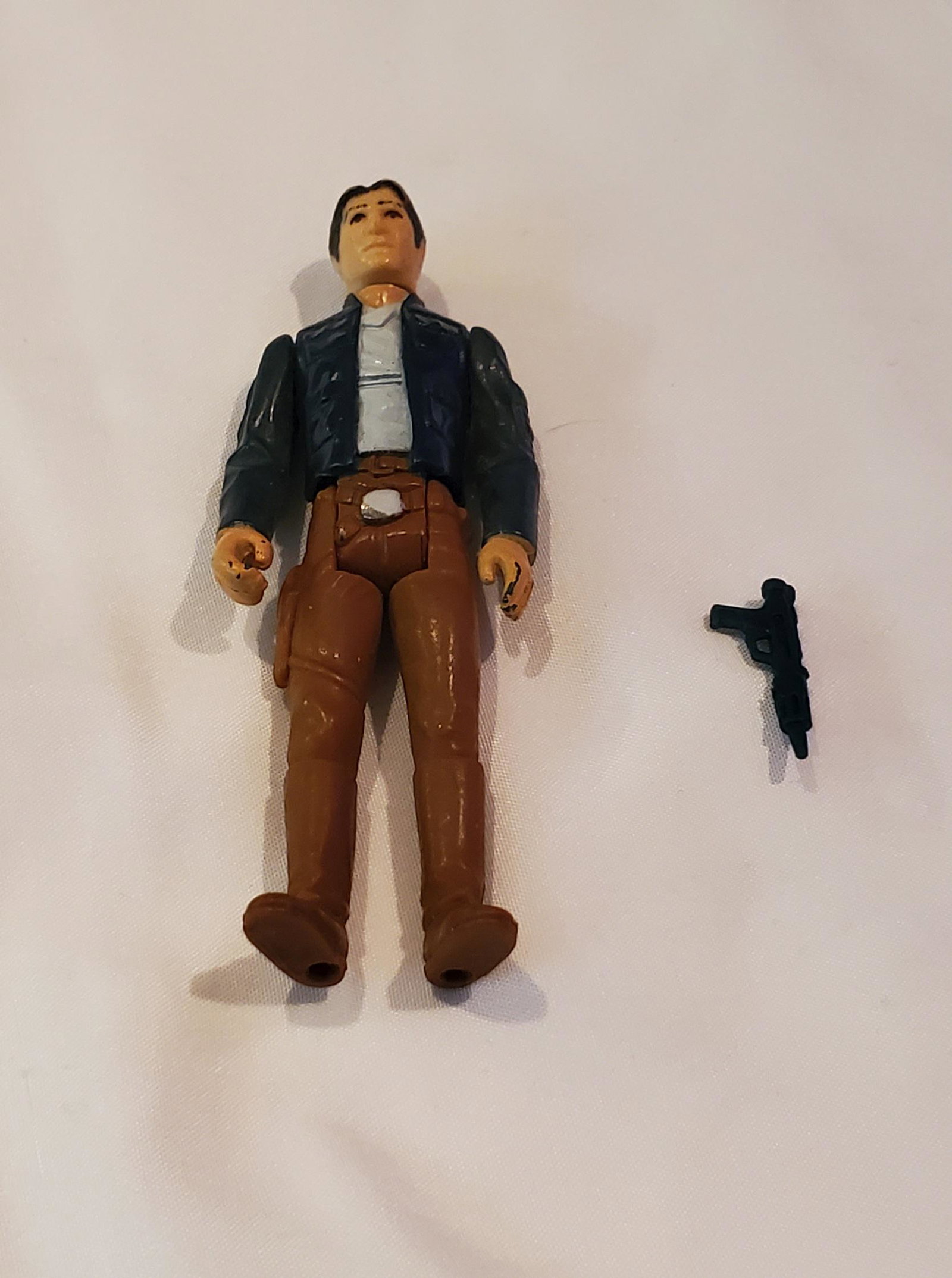 Vintage Star Wars 1980 Han Solo Bespin Complete: This 1980 Han Solo is Complete w gun Please read carefully. Description given are based on opinion unless otherwise documented. We ask that you look at pictures carefully before bidding. We are more t