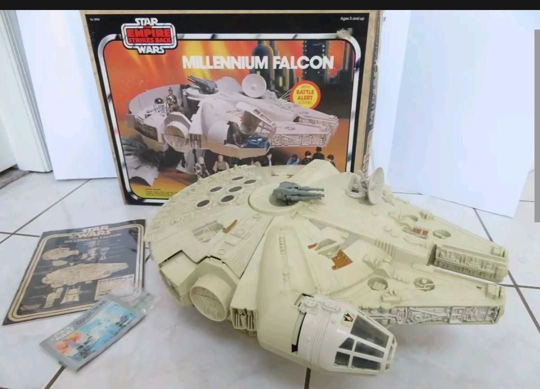 Star Wars Rare 1979 Millenium Falcon ESB in  Original (1 of 11)