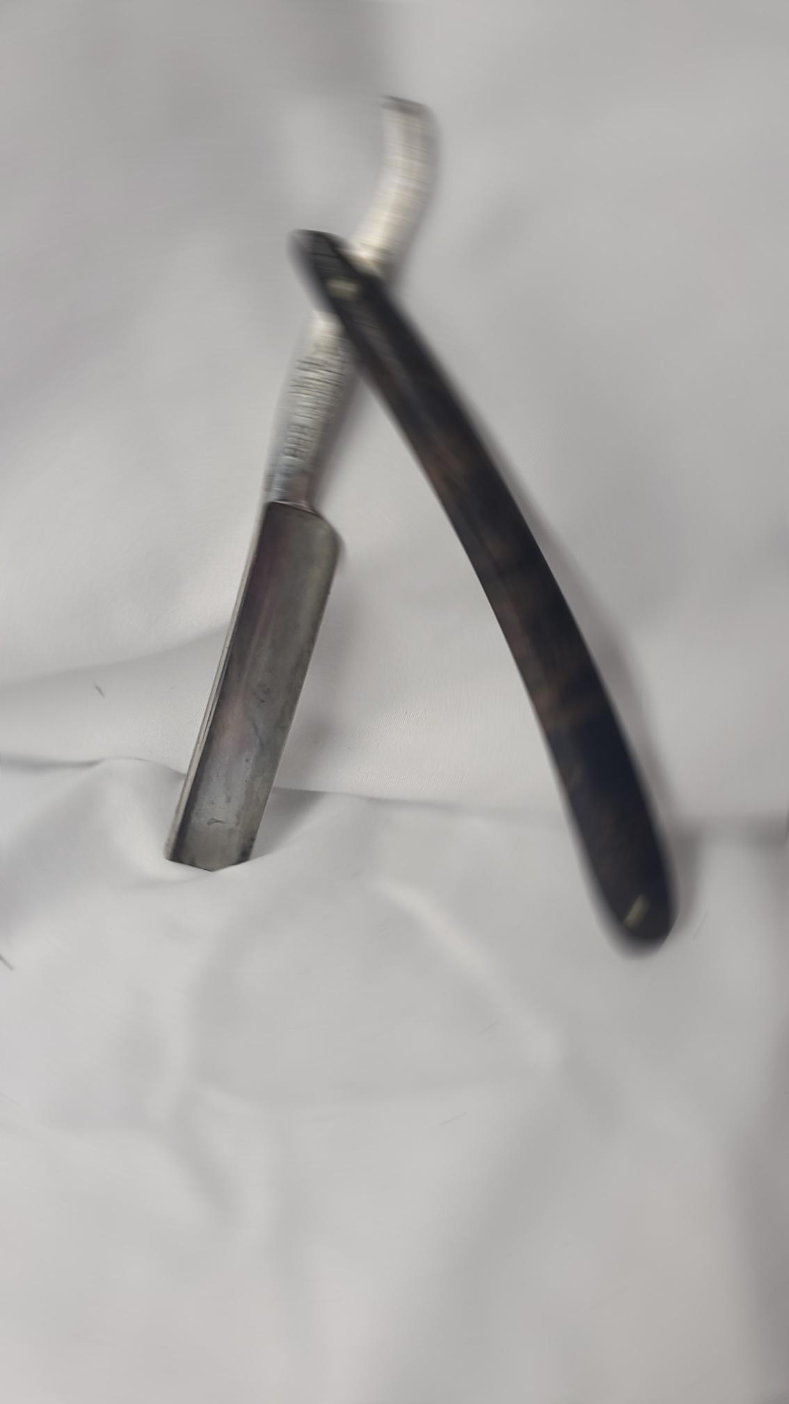 German Antique Straight Edge Razor (1 of 7)