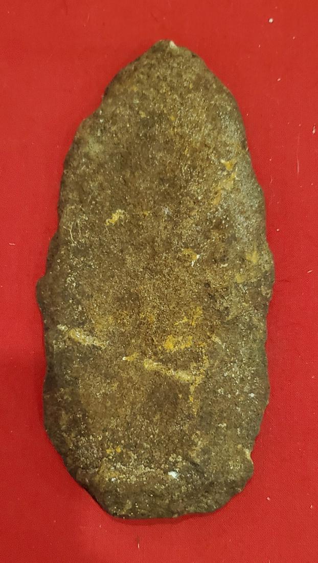 Lot of Three Early Native American Arrow Heads (1 of 3)