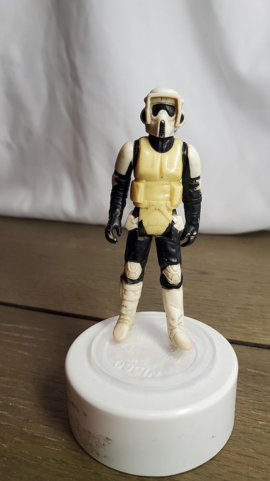 Star Wars Biker Scout 3.75: Marked 1983. Please read carefully. Description given are based on opinion unless otherwise documented. We ask that you look at pictures carefully before bidding. We are more than happy to take more p