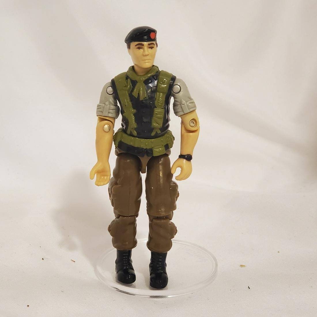 Vintage 1987 Hasbro G.I. Joe Falcon: Figure have no apparent isssues appear in great condition. As for the O ring this as well as any of the figures in this lot have original parts. Some are in excellent condition some could use replacin