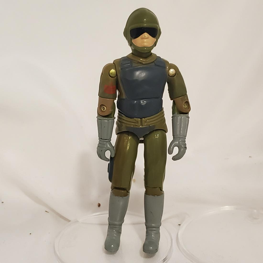 Vintage 1983 Hasbro G.I. Joe Tripwire: Figure have no apparent isssues appear in great condition. As for the O ring this as well as any of the figures in this lot have original parts. Some are in excellent condition some could use replacin