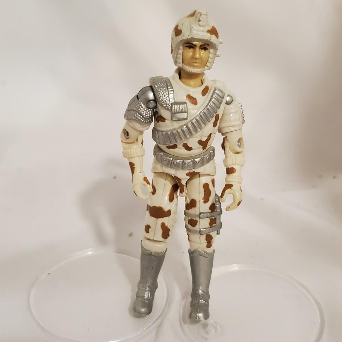 Vintage 1987 Hasbro G.I. Joe Avalanche: Figure have no apparent isssues appear in great condition. As for the O ring this as well as any of the figures in this lot have original parts. Some are in excellent condition some could use replacin