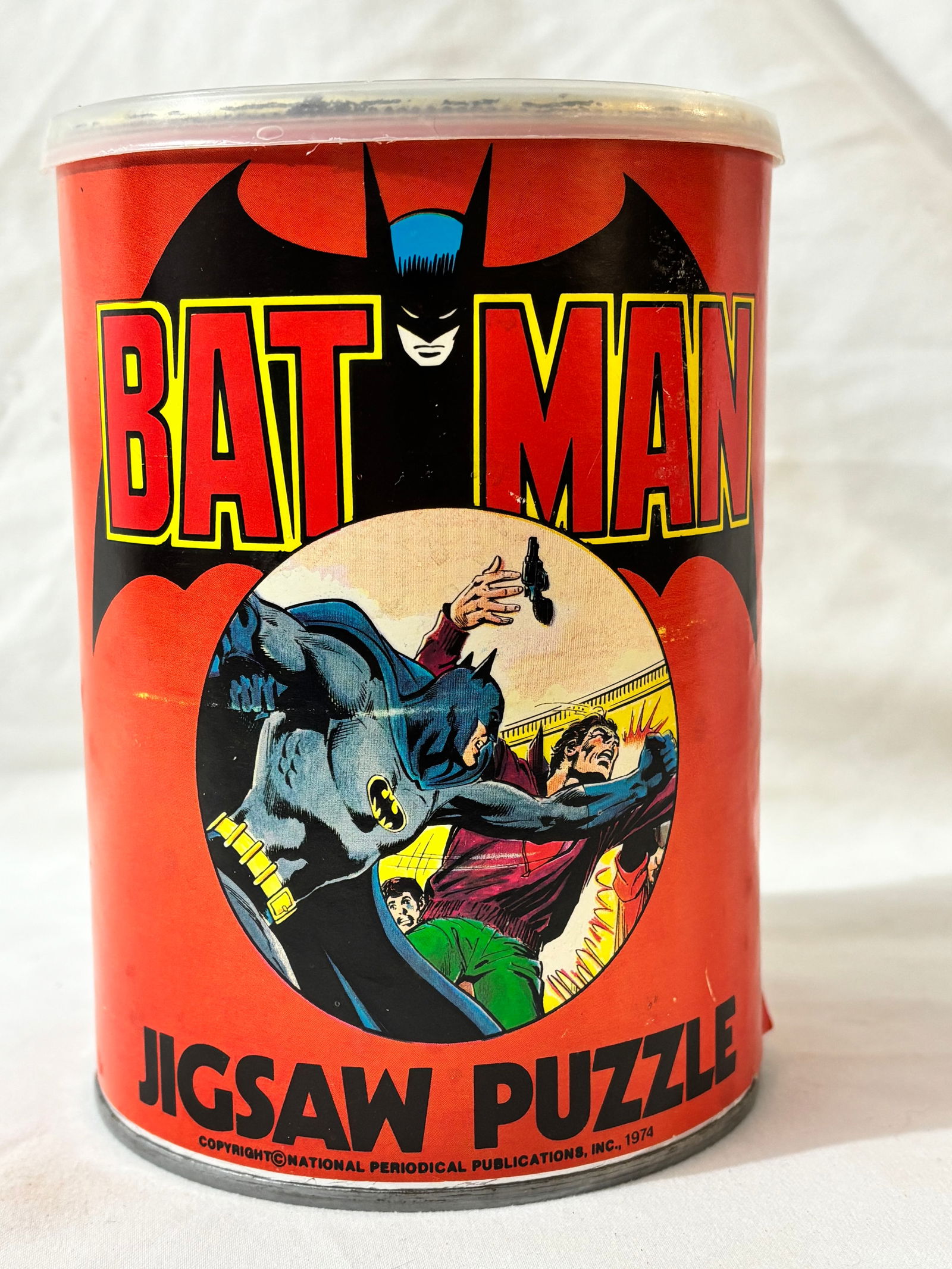 Vintage 1960s Batman Puzzle: Can is in excellent condition. Puzzle not assembled.