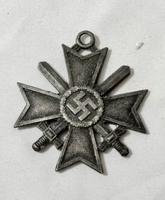 WW2 German War Merit Cross w/ Swords 2nd Class/ Kriegsverdienstreuz