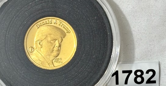 One Quarter Ounce Gold Trump Commemerative Coin