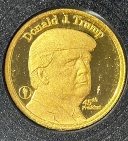 One Quarter Ounce Gold Trump Commemerative Coin