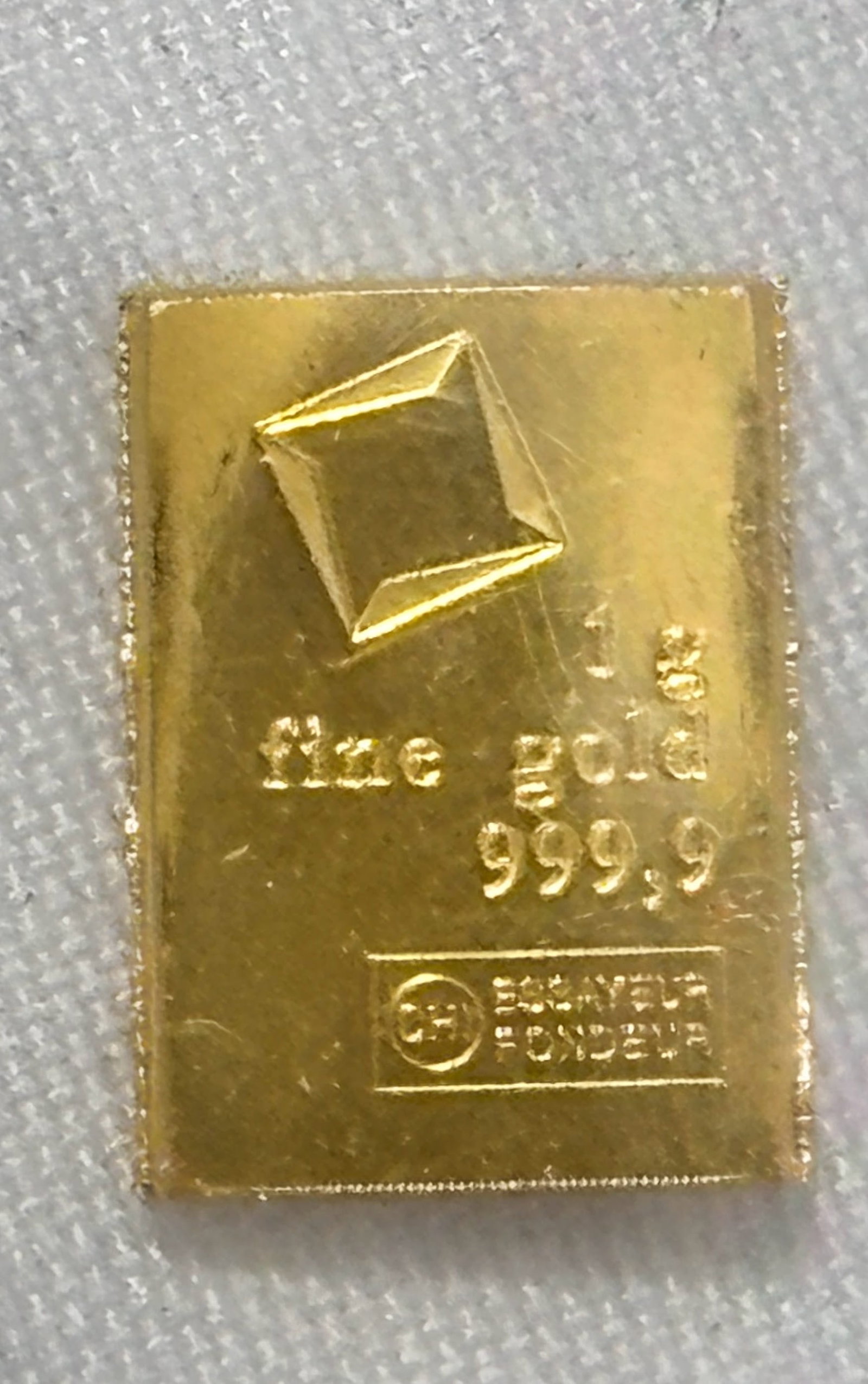 One Gram Gold Bar: Pure .999