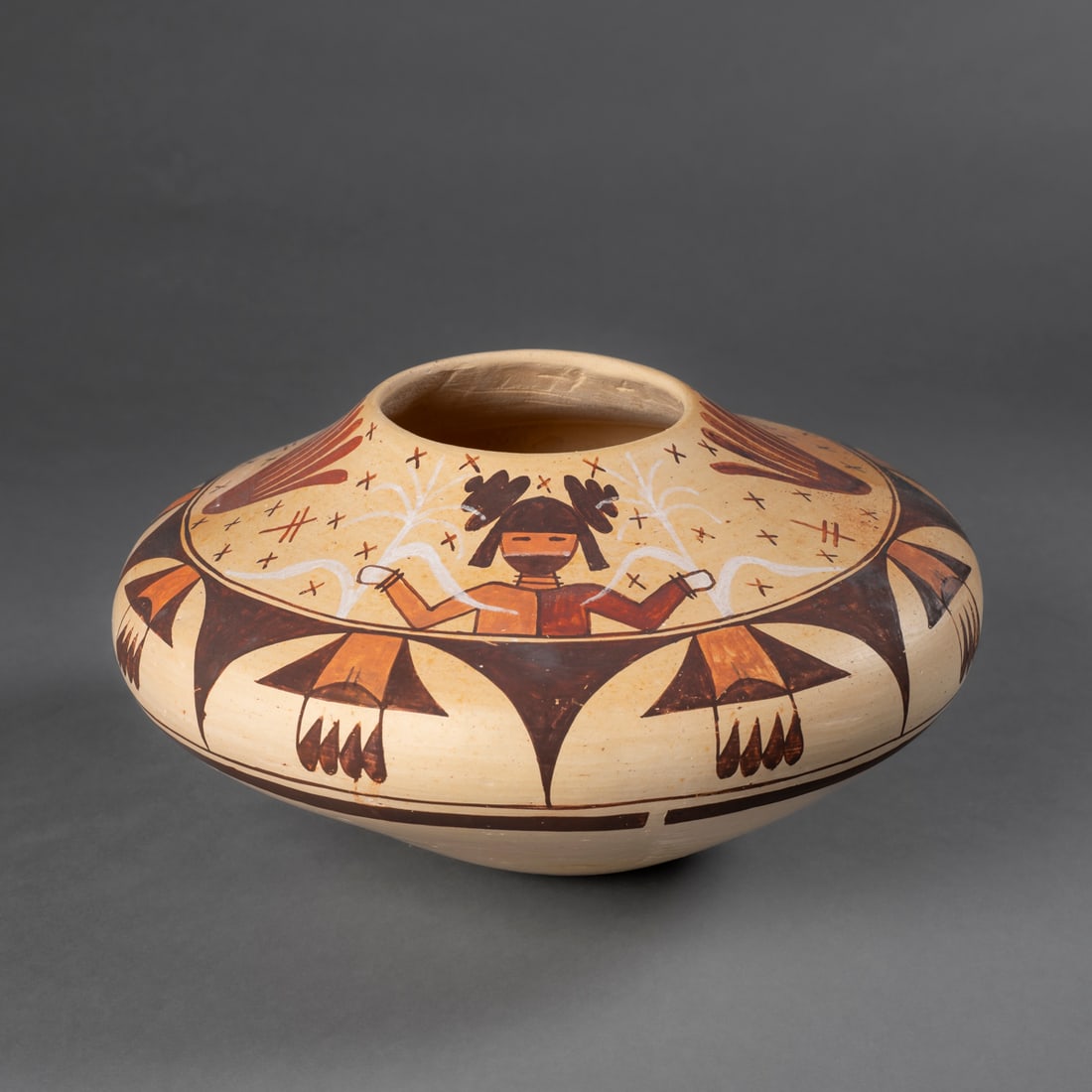 A Bobby Silas coal fired Sityatki revival pottery jar (1 of 5)