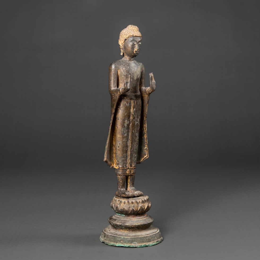 A Japanese bronze Buddha - 2