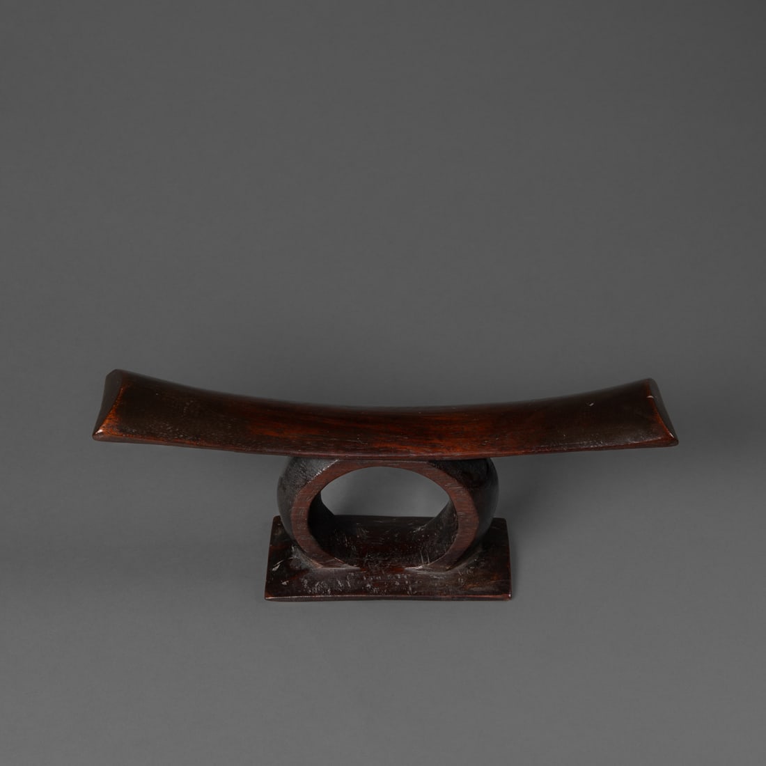 A Fijian neck rest - 2