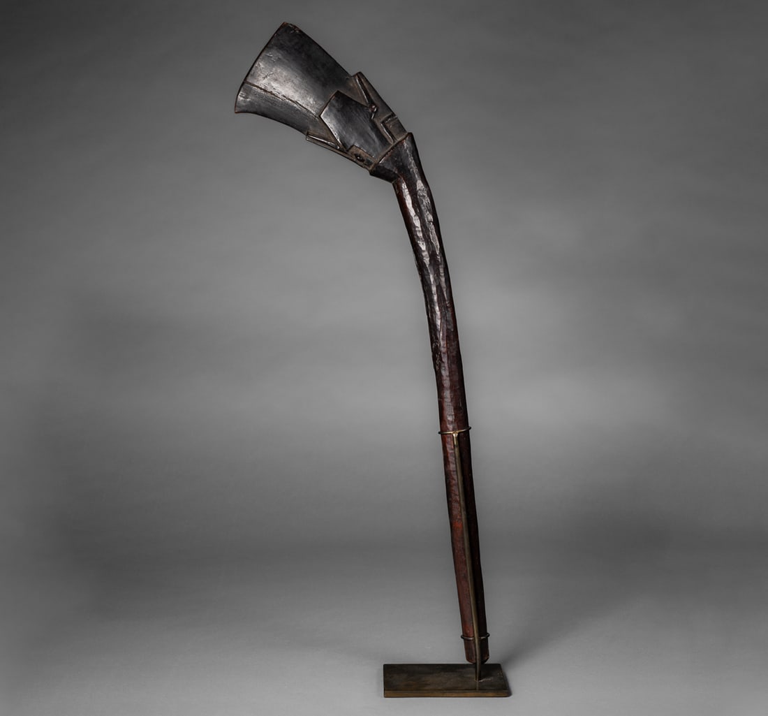 A Fijian dance club gugu - 2