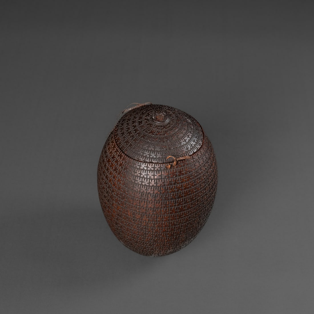 A Marquesan carved coconut vessel - 3