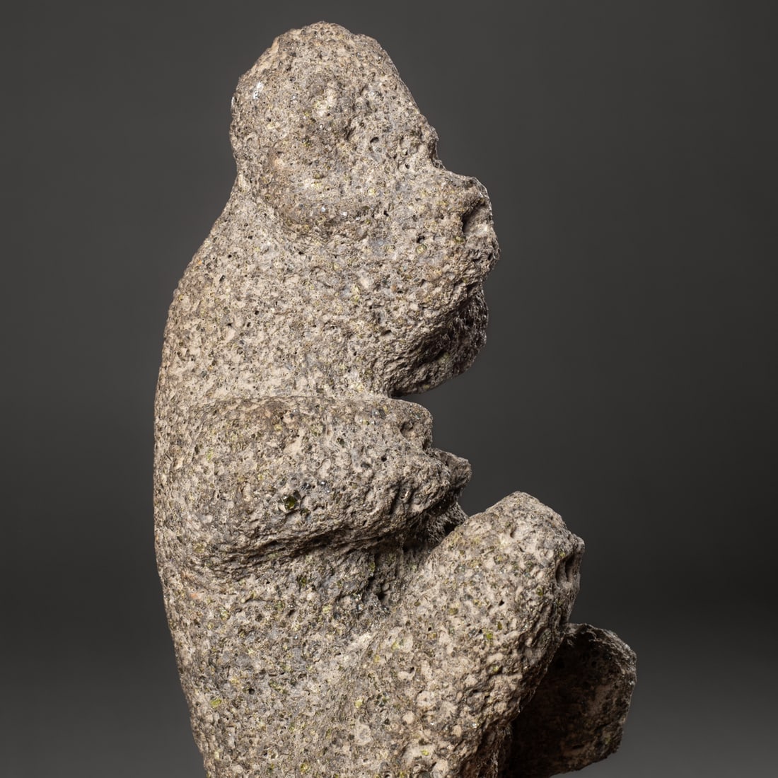 A Hawaiian stone figure - 5