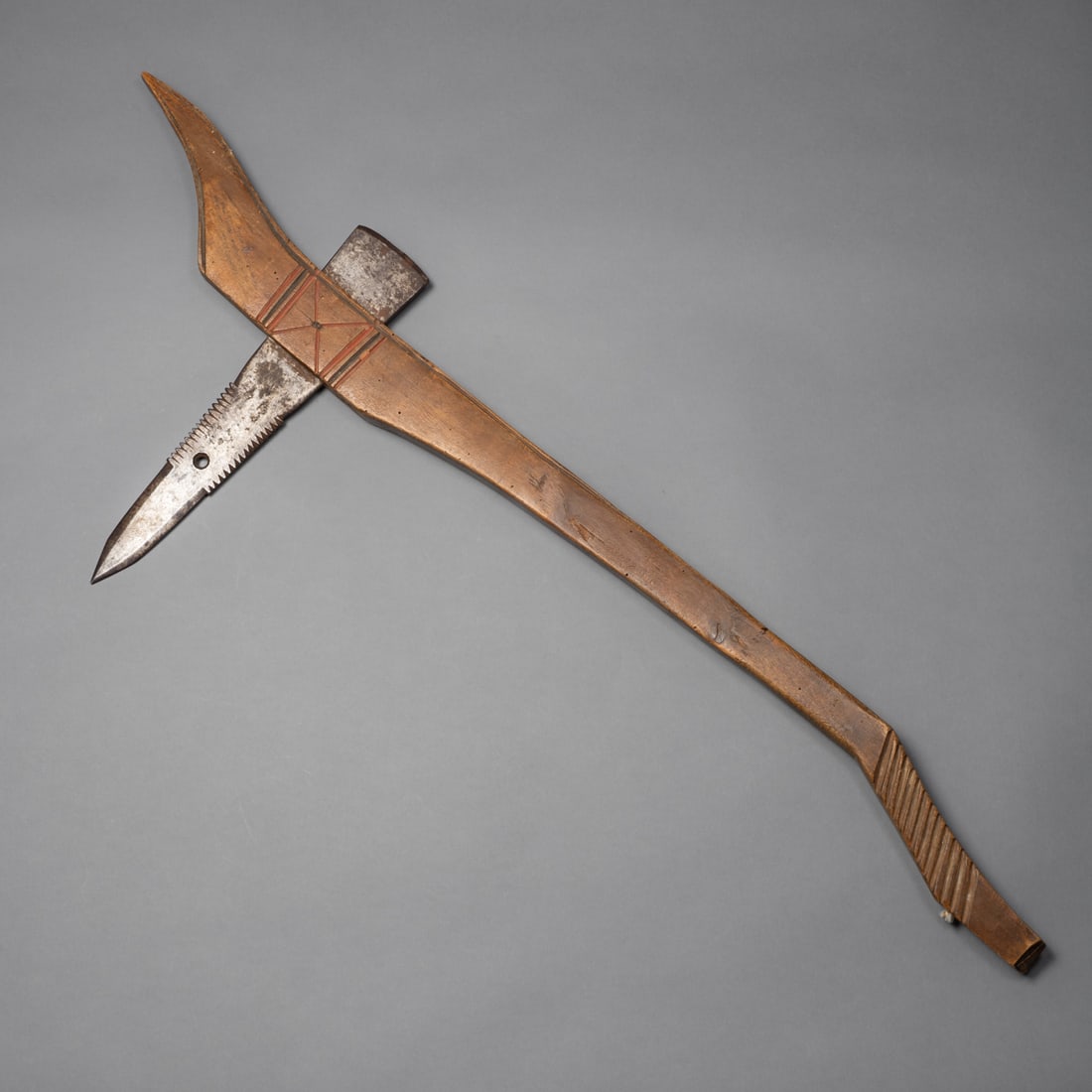 A Western Great Lakes, Eastern Plains gunstock club (1 of 4)