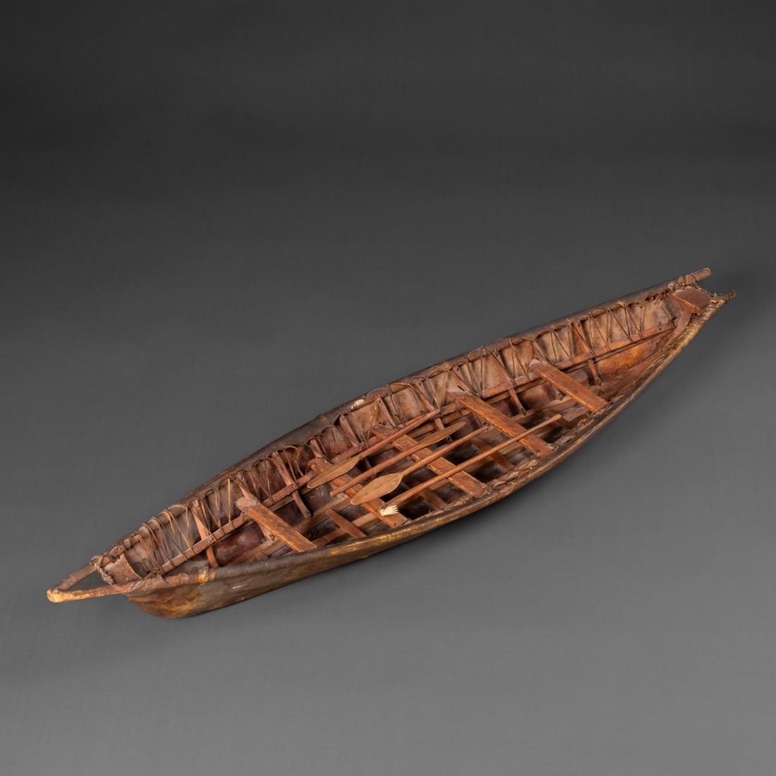 A model Eskimo Umiak (1 of 4)